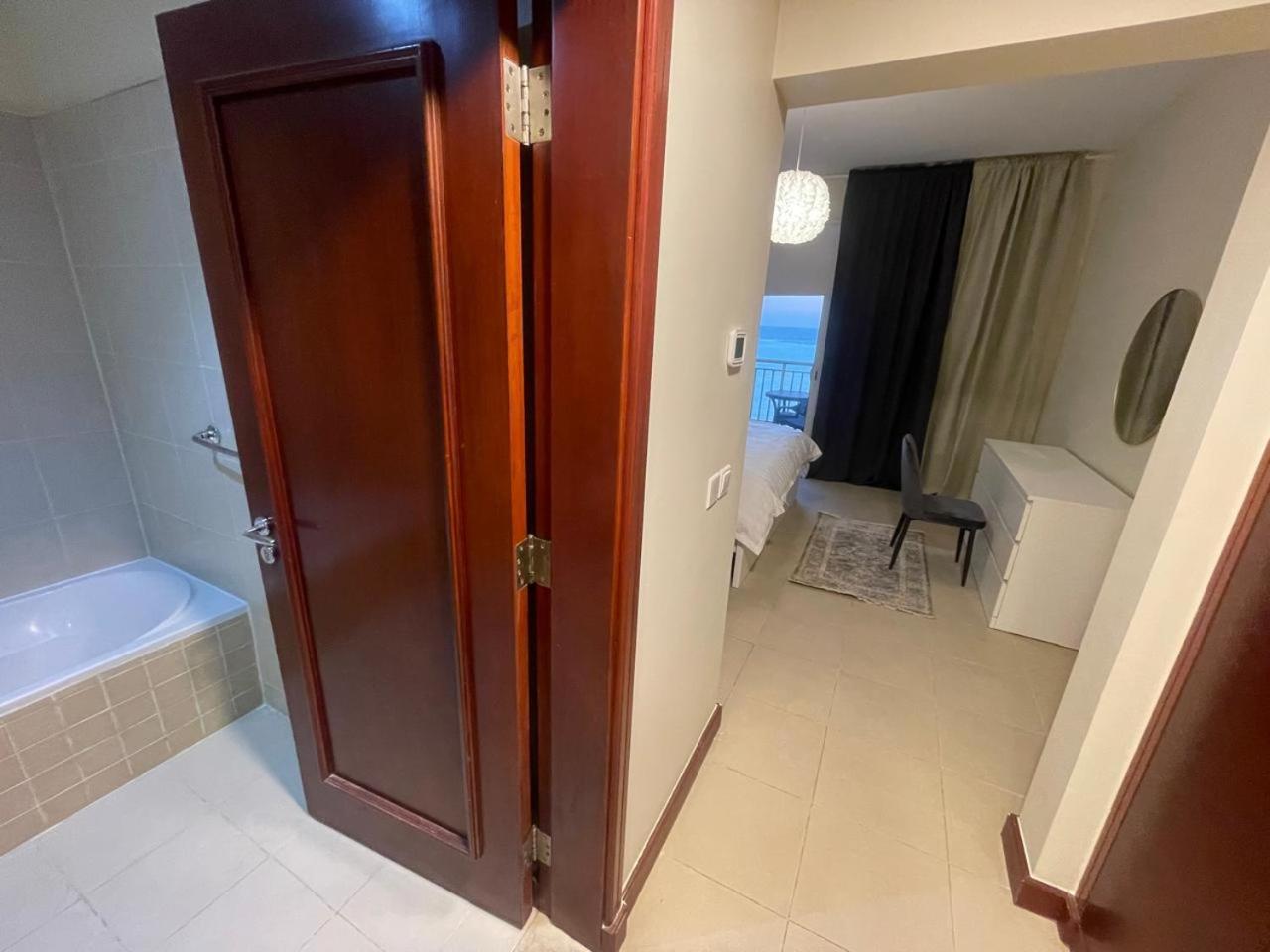 امواج الشاطئ عوائل فقط Amwaj View *