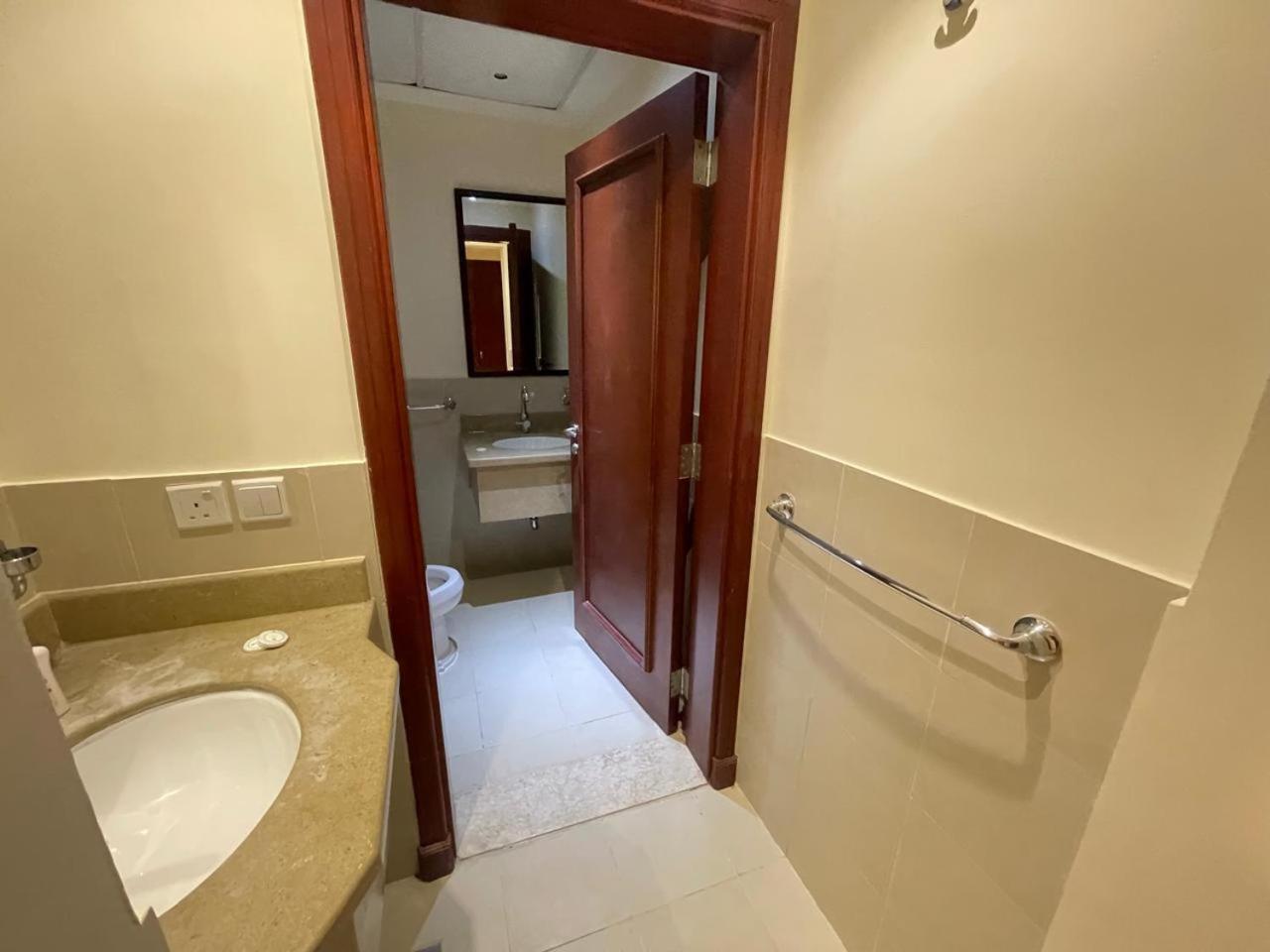 امواج الشاطئ عوائل فقط Amwaj View *