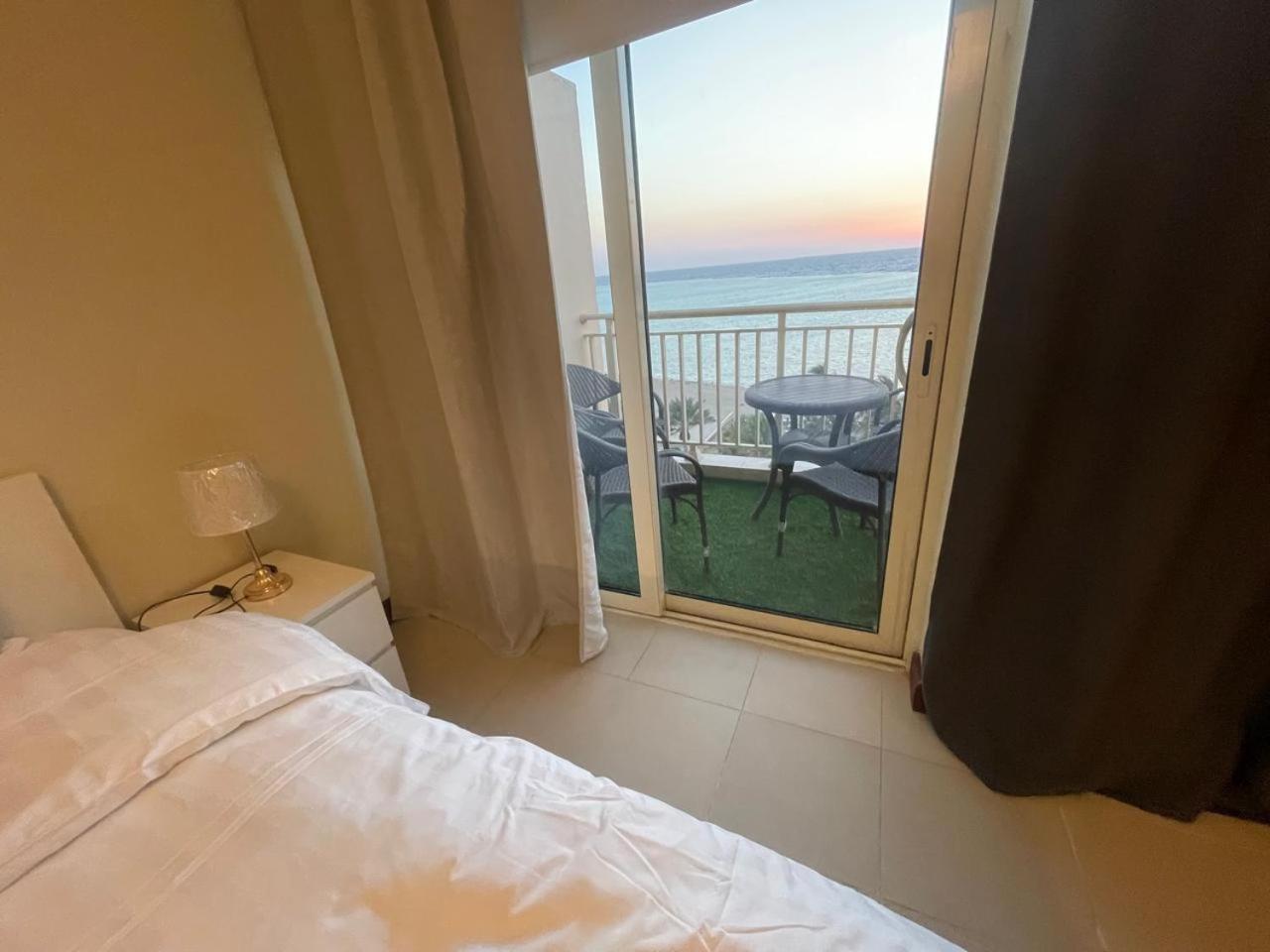 امواج الشاطئ عوائل فقط Amwaj View